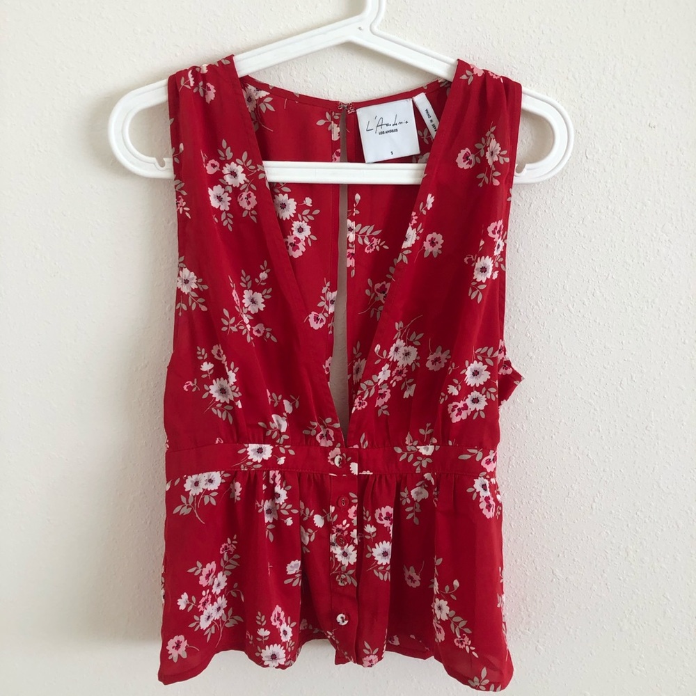 Floral tank with key hole back